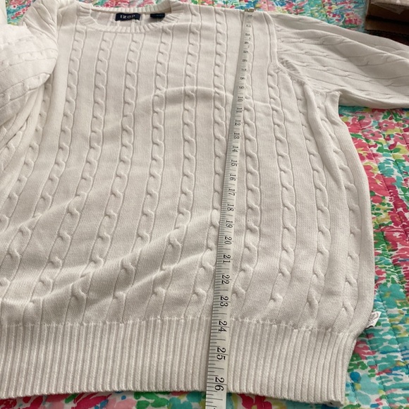 Men’s IZOD Sweater - Picture 8 of 8